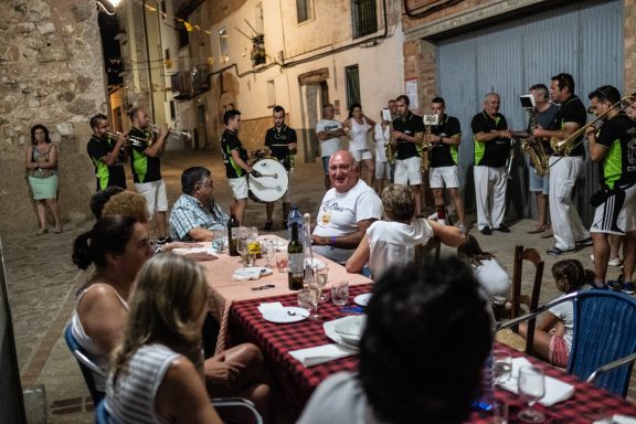 Cena y charanga
